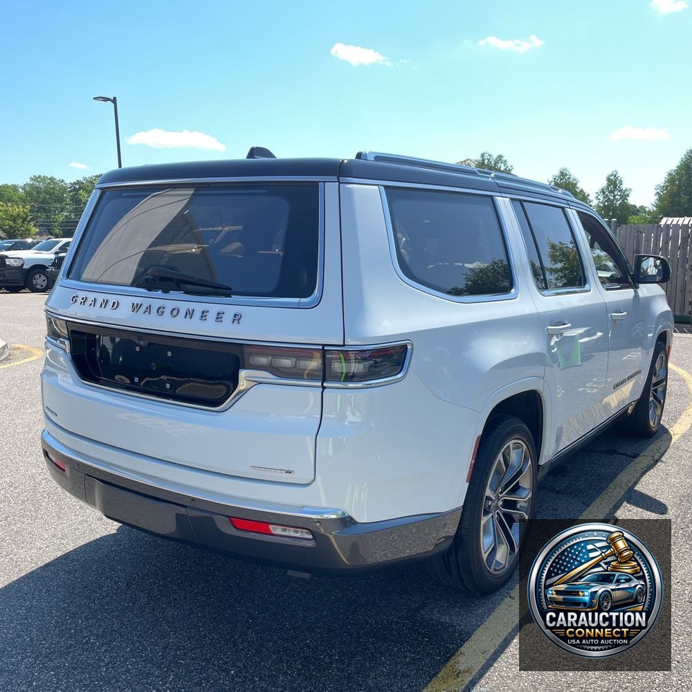 2022 Jeep Grand Wagoneer Series III