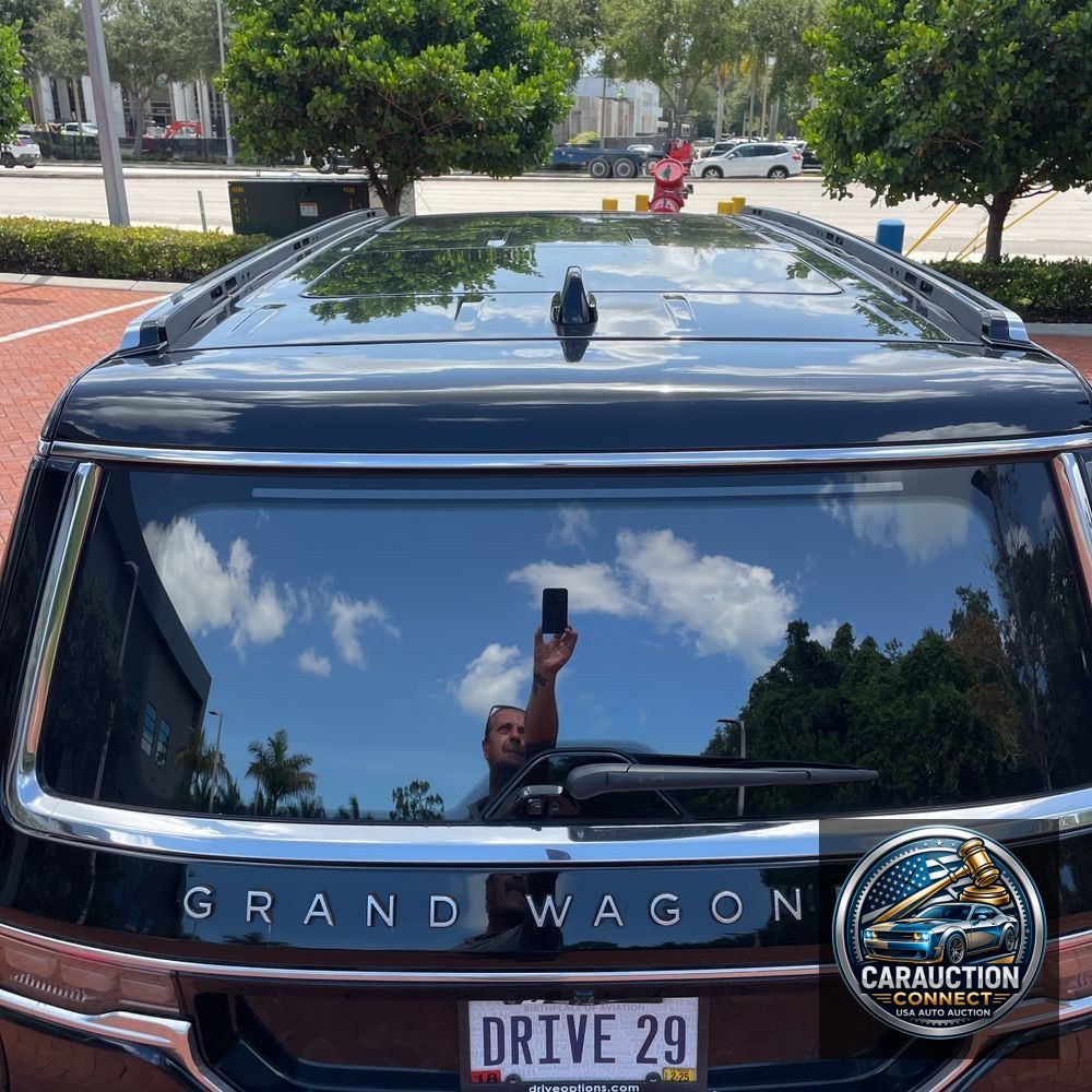2022 Jeep Grand Wagoneer Series III