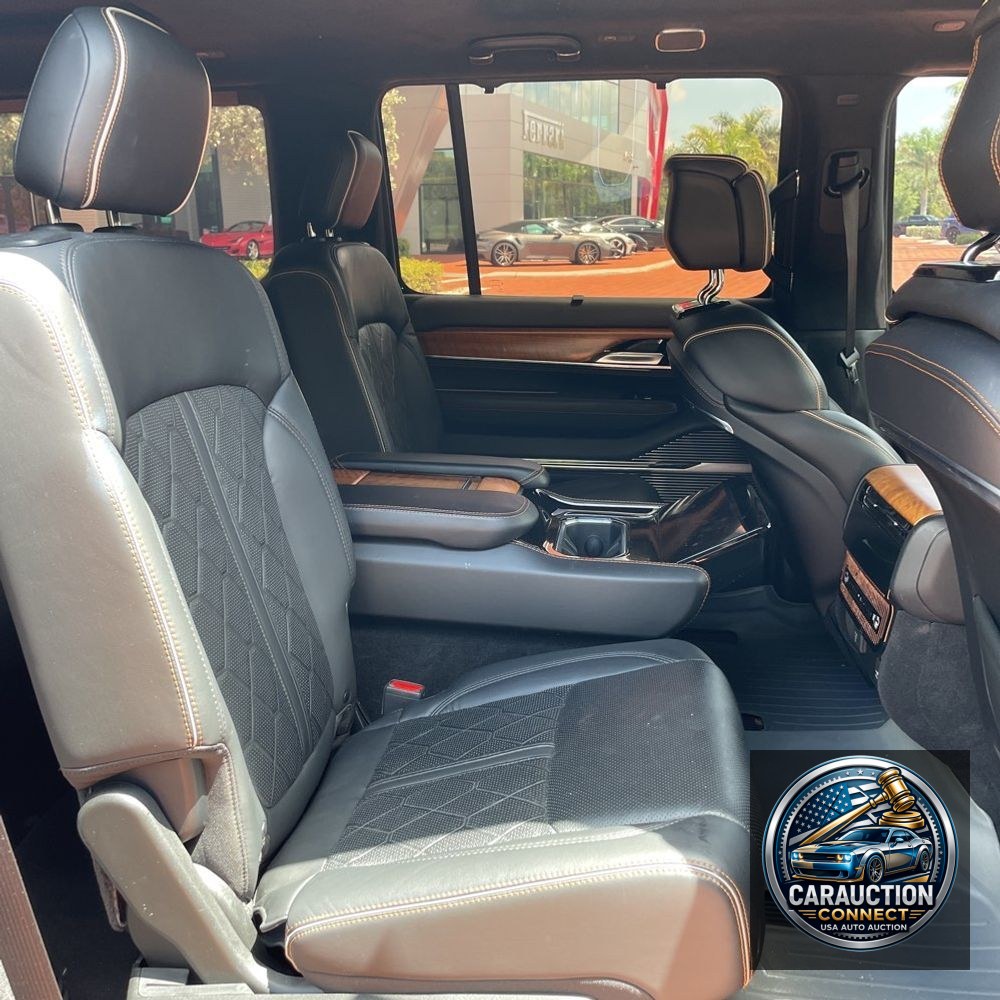 2022 Jeep Grand Wagoneer Series III