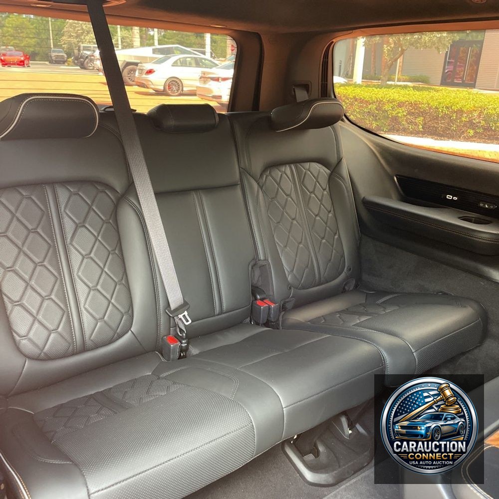 2022 Jeep Grand Wagoneer Series III