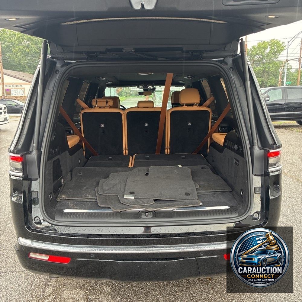 2022 Jeep Grand Wagoneer Series III