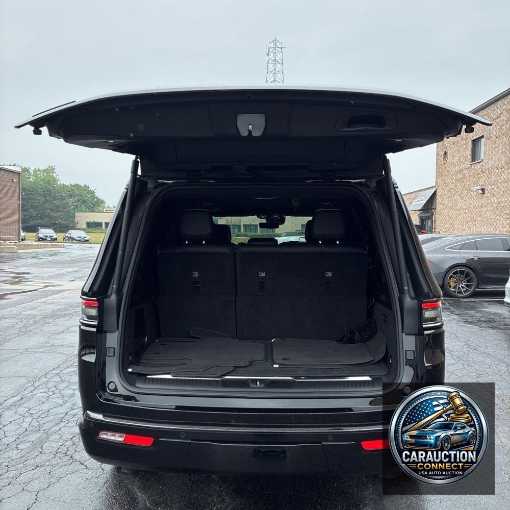 2023 Jeep Grand Wagoneer Series III Obsidian