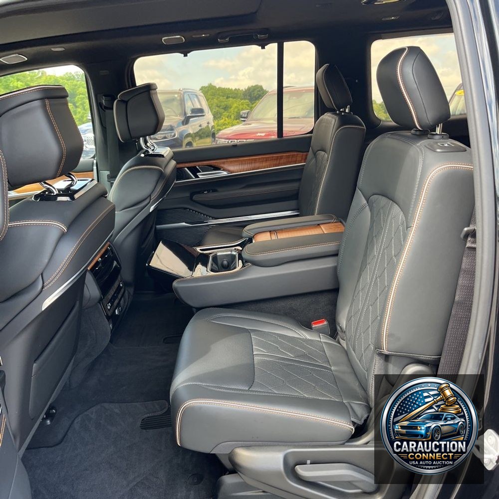 2023 Jeep Grand Wagoneer Series III