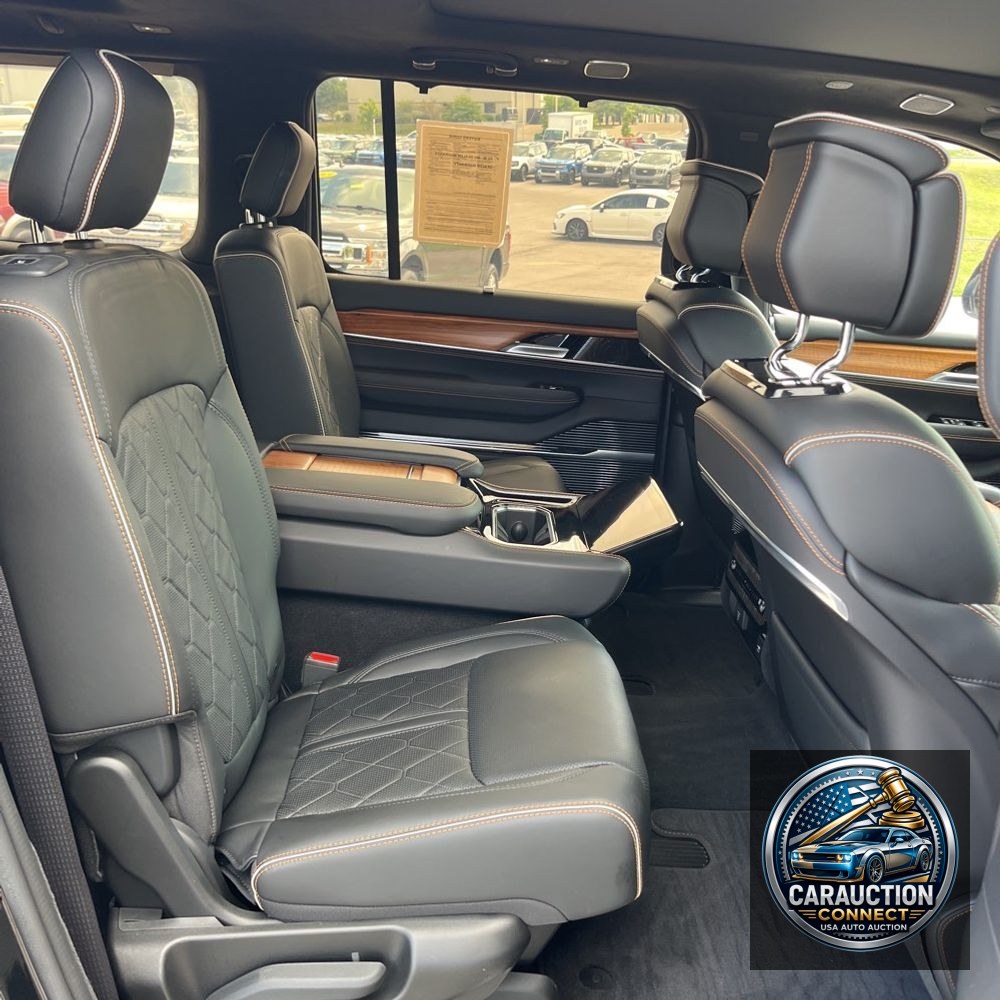 2023 Jeep Grand Wagoneer Series III