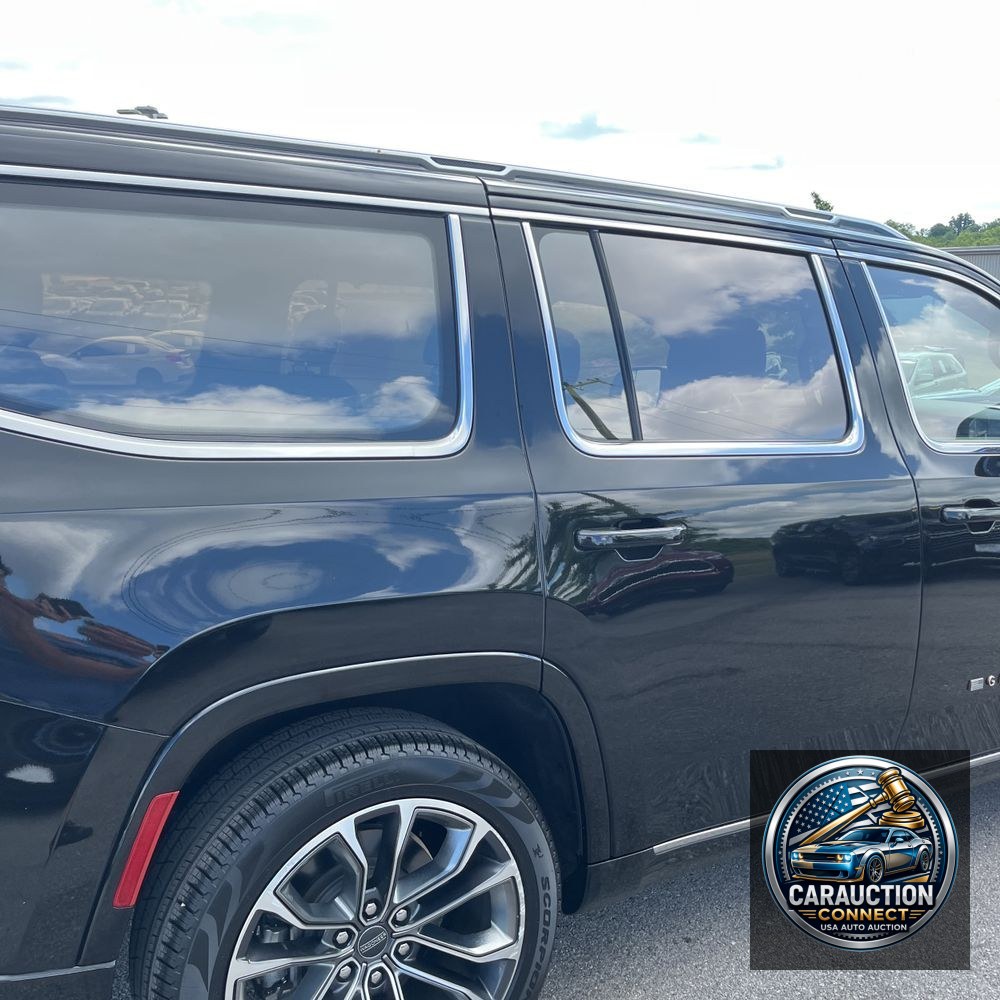 2023 Jeep Grand Wagoneer Series III