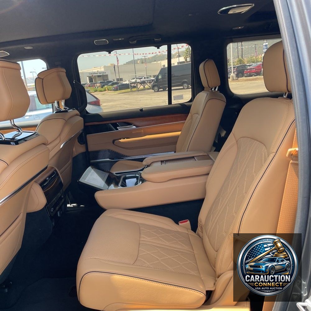 2023 Jeep Grand Wagoneer Series III