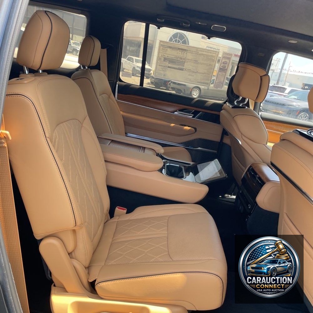 2023 Jeep Grand Wagoneer Series III