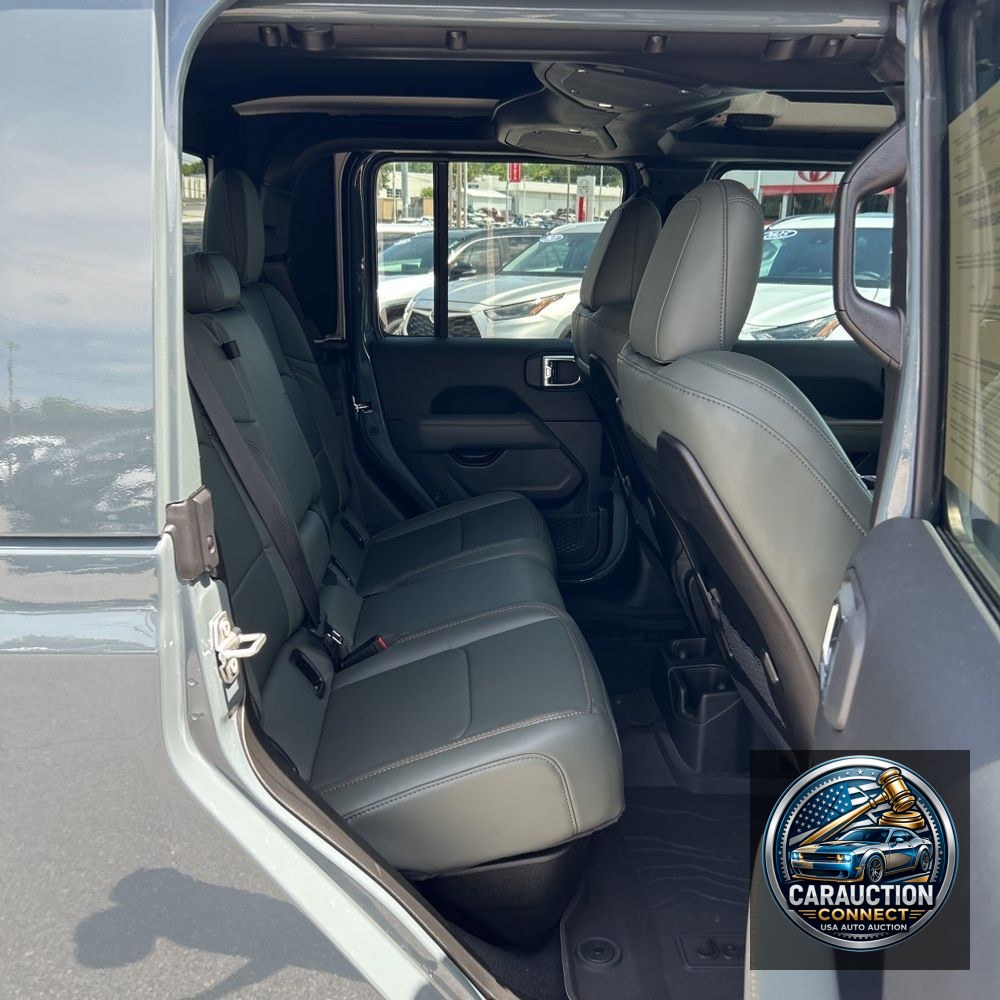 2025 Jeep Gladiator Mojave X
