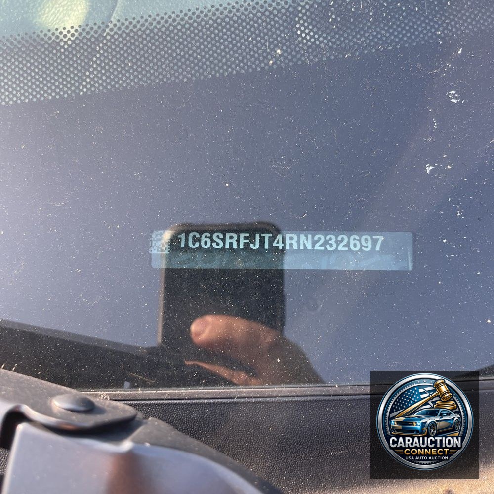 2024 Ram 1500 Laramie