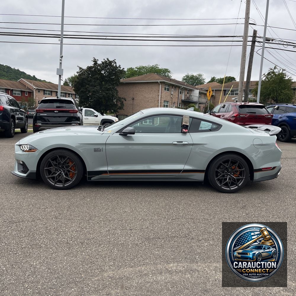 2022 Ford Mustang Mach 1