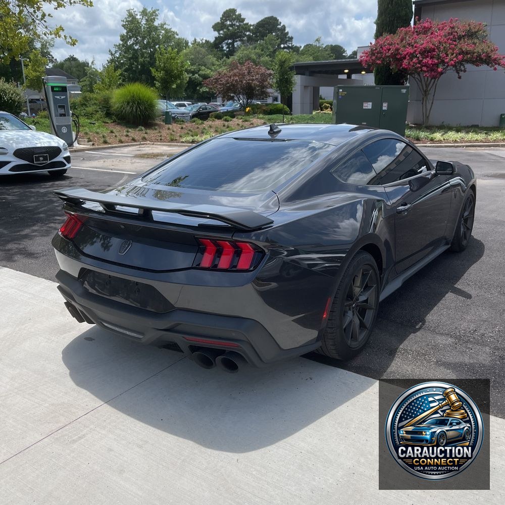 2024 Ford Mustang Dark Horse