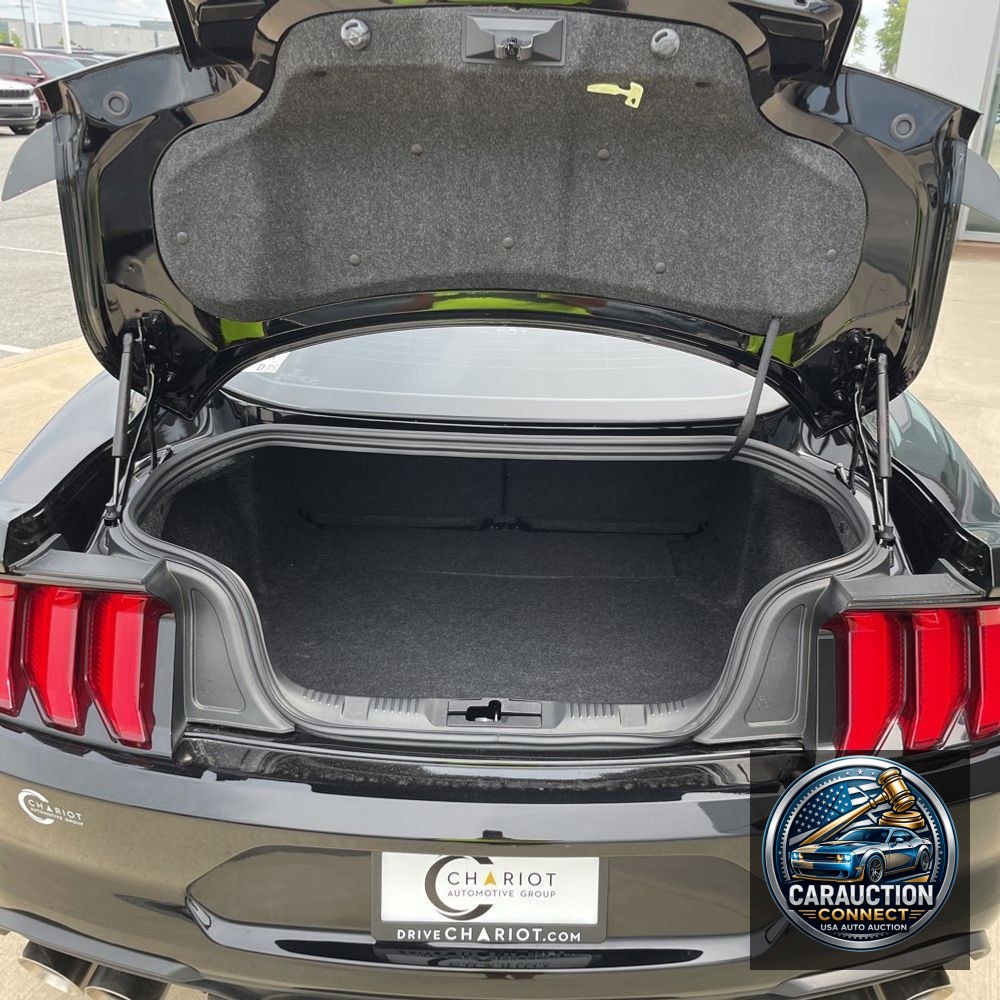 2022 Ford Mustang Mach 1