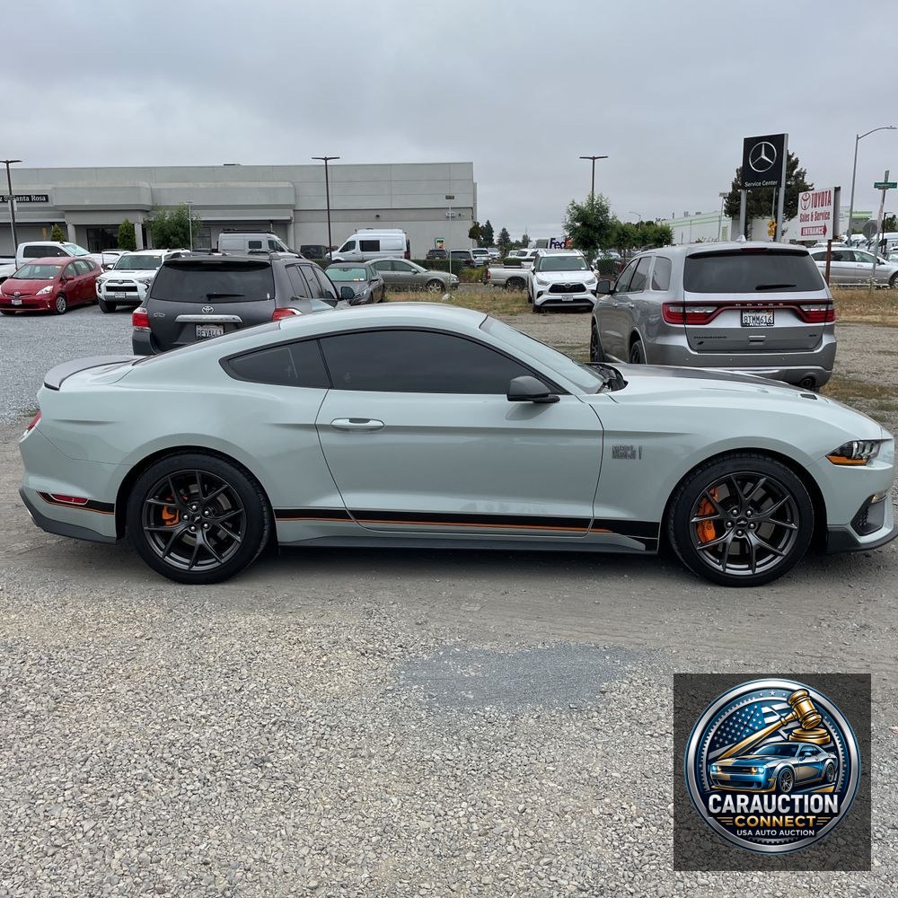 2022 Ford Mustang Mach 1