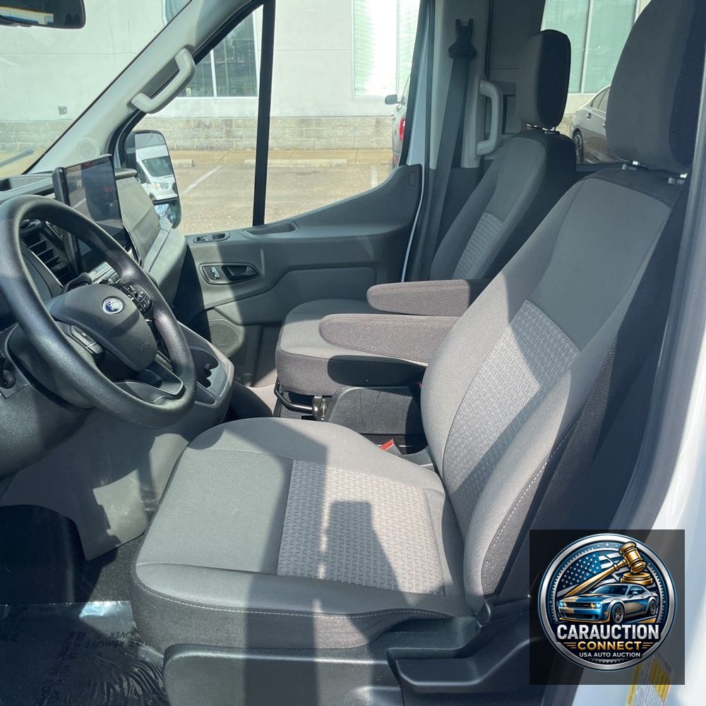 2024 Ford Transit 350 XLT
