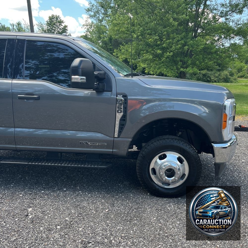 2023 Ford F-350 Super Duty XLT