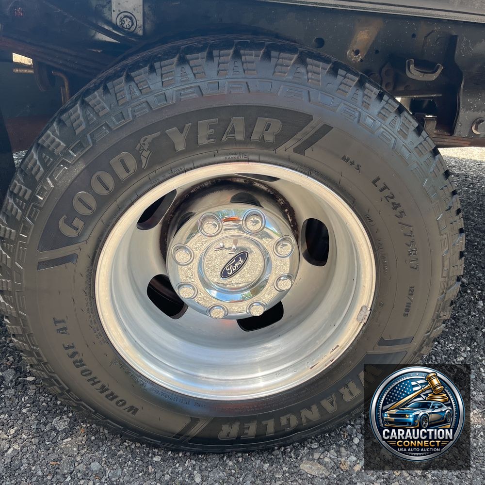 2023 Ford F-350 Super Duty XLT