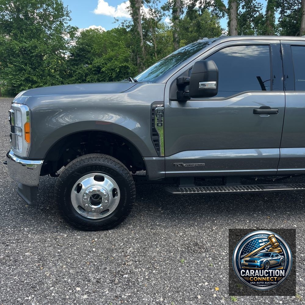 2023 Ford F-350 Super Duty XLT