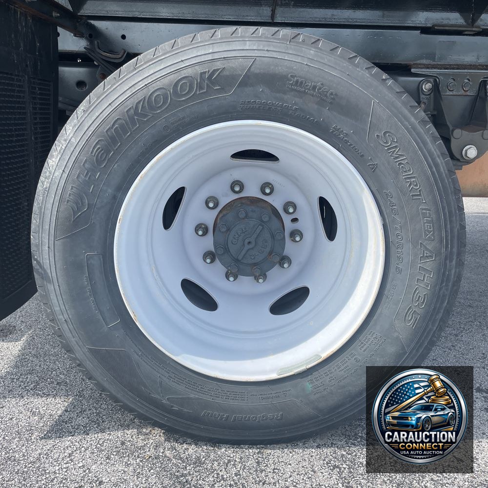 2023 Ford F600 XLT