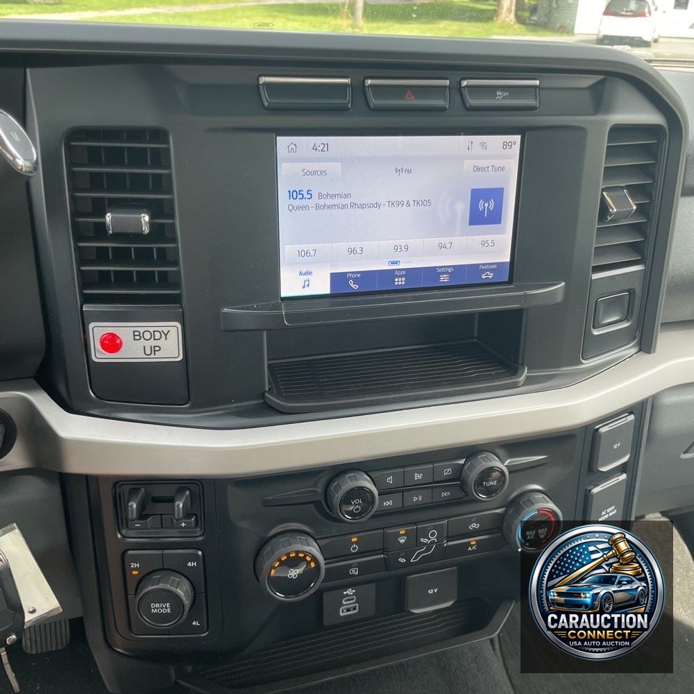 2023 Ford F600 XLT