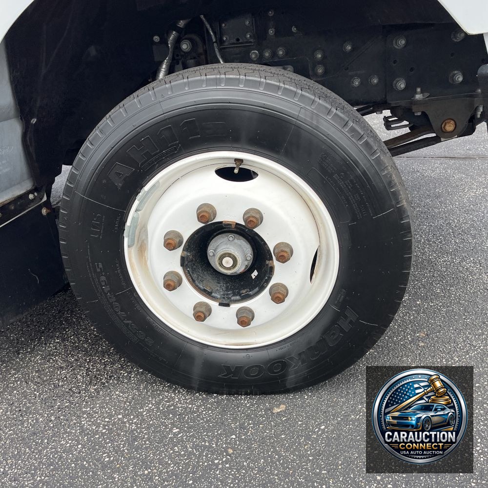 2019 Ford Commercial CA84-207 CONV CAB  TRUCK 4X2 6.8L