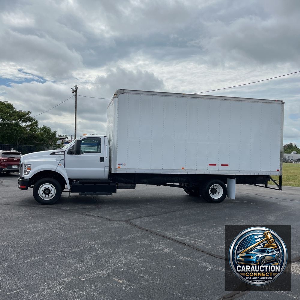 2019 Ford Commercial CA84-207 CONV CAB  TRUCK 4X2 6.8L