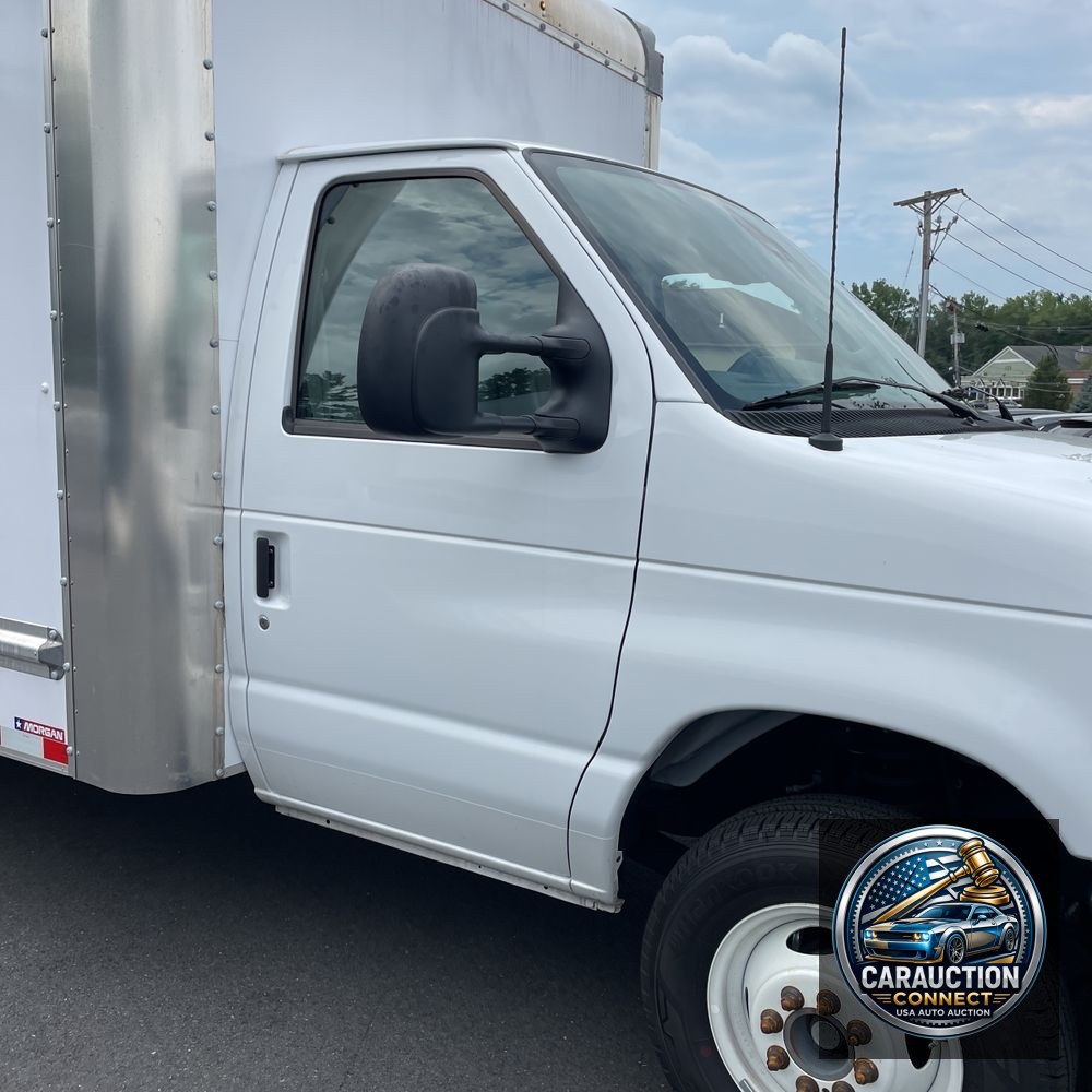 2024 Ford E-Series E-350 SD