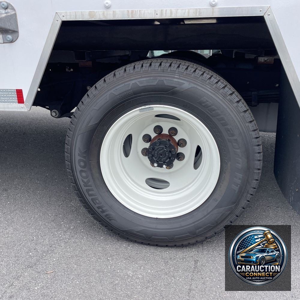 2024 Ford E-Series E-350 SD