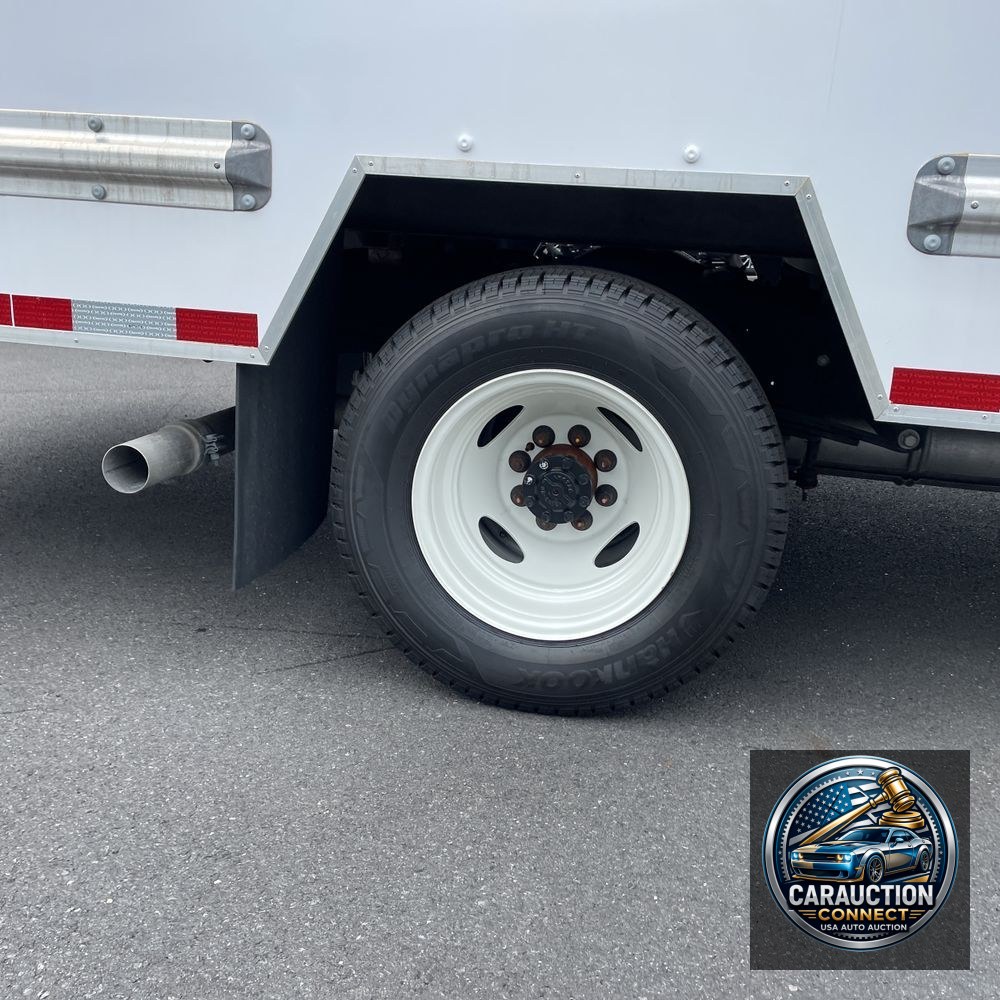 2024 Ford E-Series E-350 SD