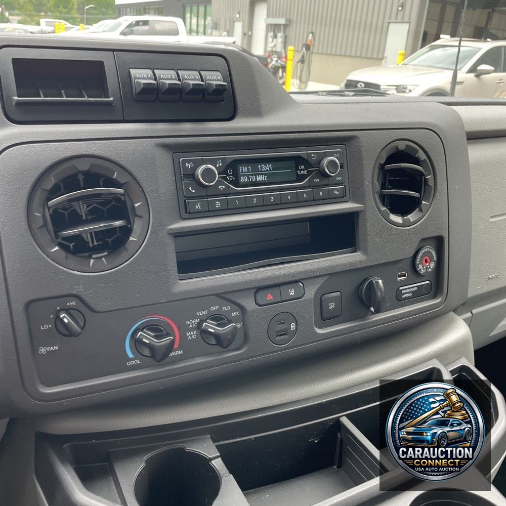2024 Ford E-Series E-350 SD