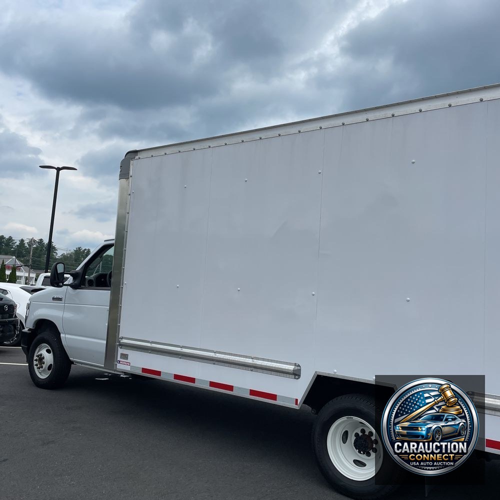 2024 Ford E-Series E-350 SD