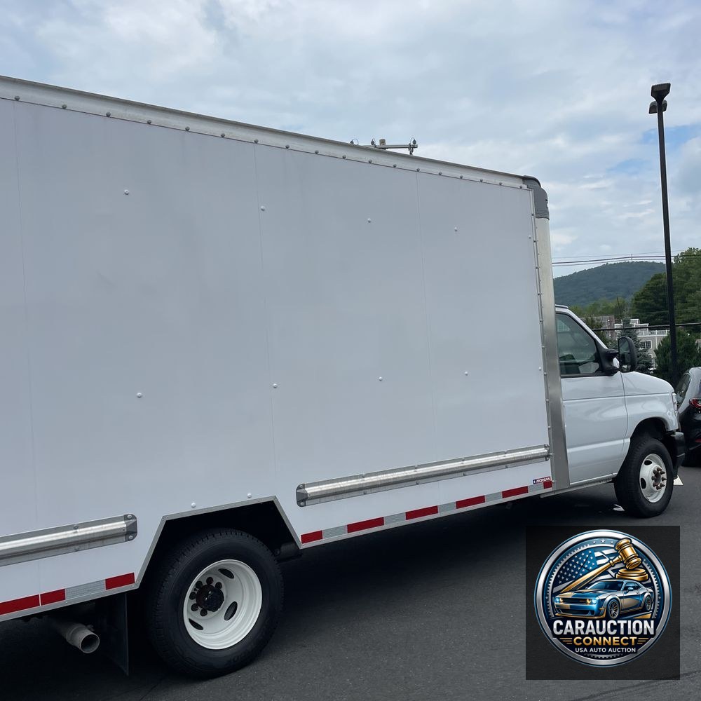 2024 Ford E-Series E-350 SD