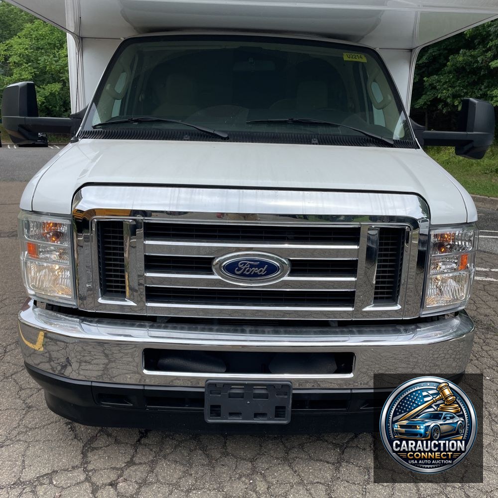 2023 Ford E-Series E-450 SD