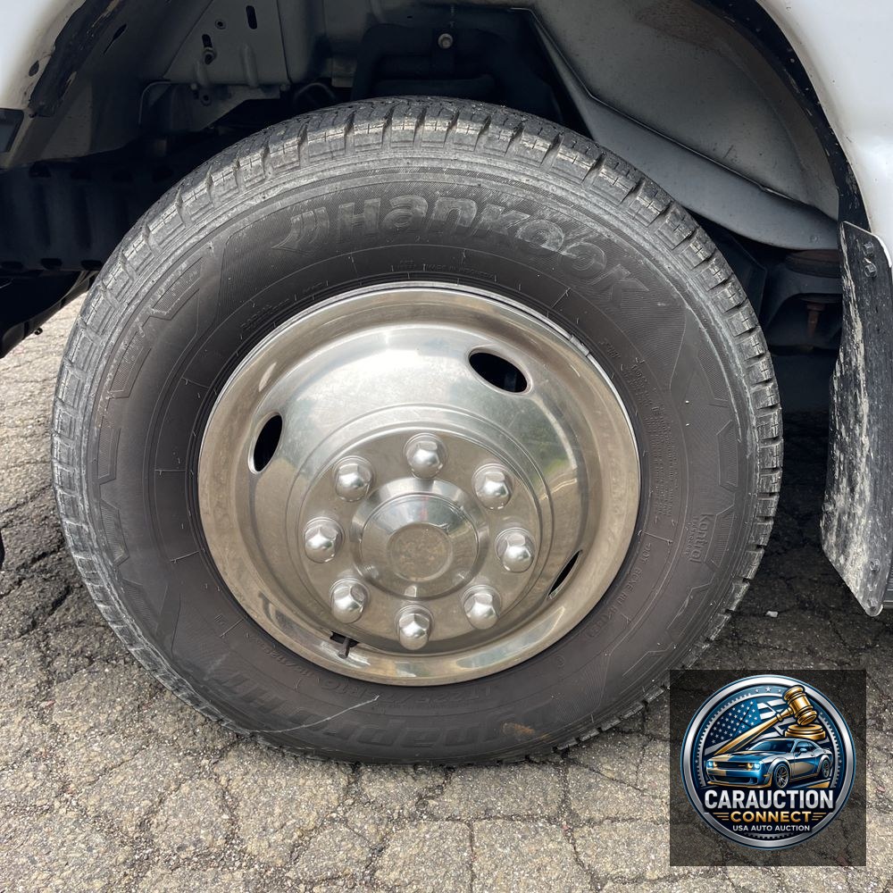 2023 Ford E-Series E-450 SD
