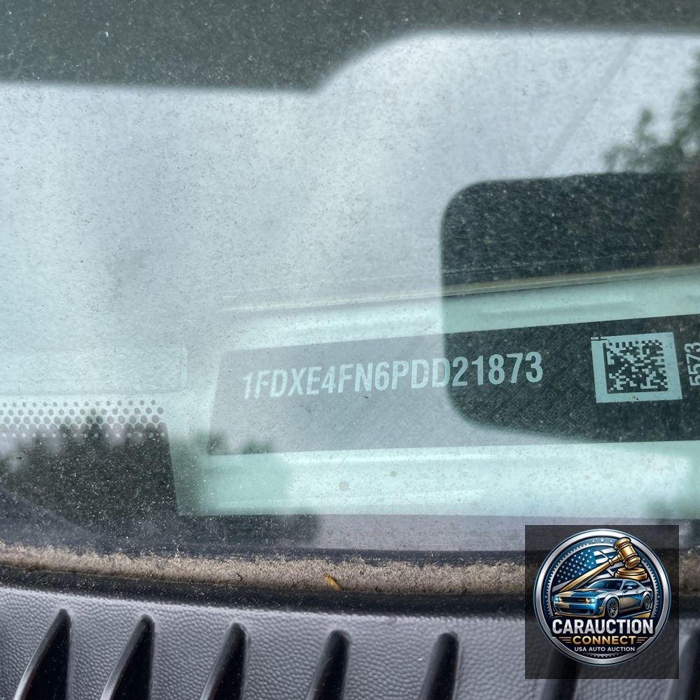 2023 Ford E-Series E-450 SD