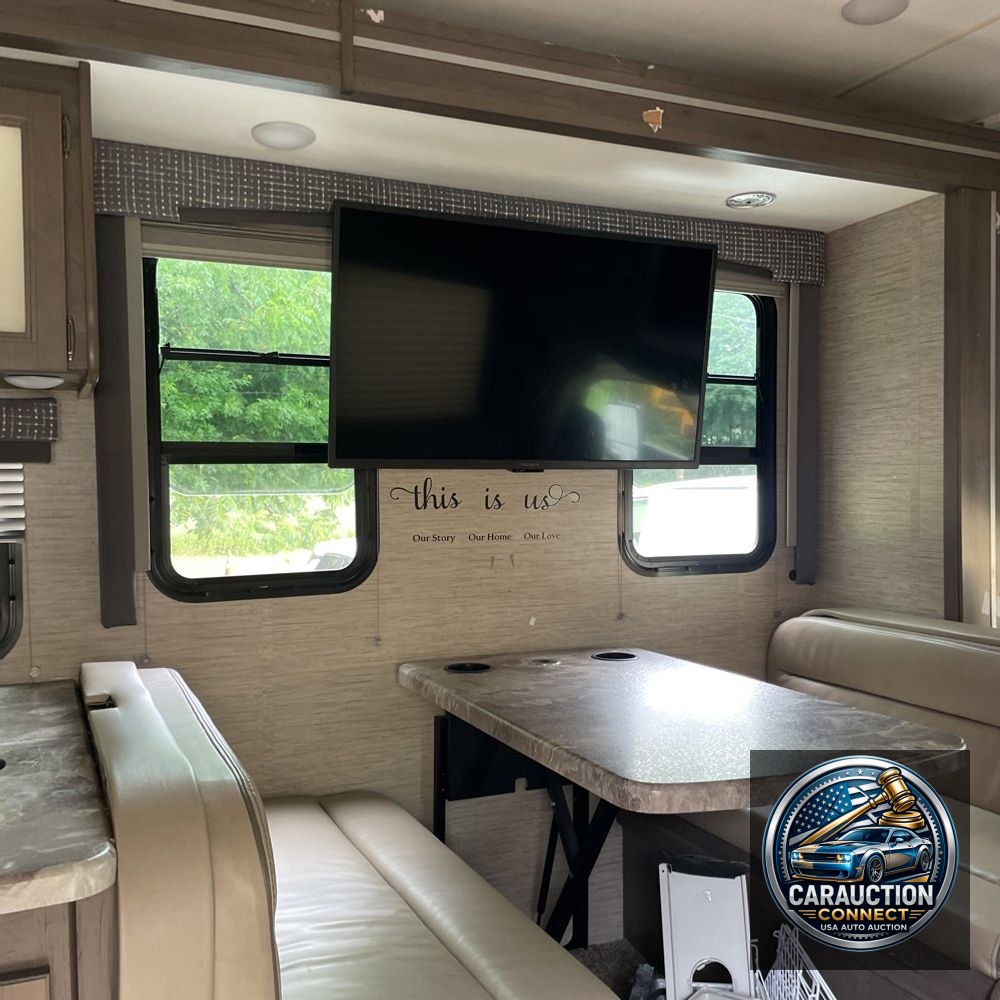 2023 Ford E-Series E-450 SD
