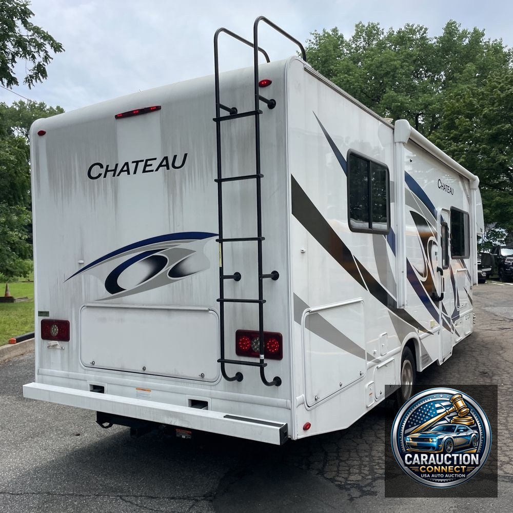 2023 Ford E-Series E-450 SD
