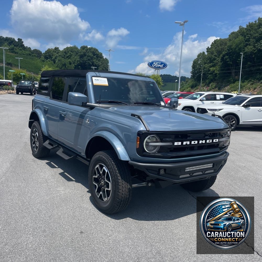 2024 Ford Bronco Outer Banks