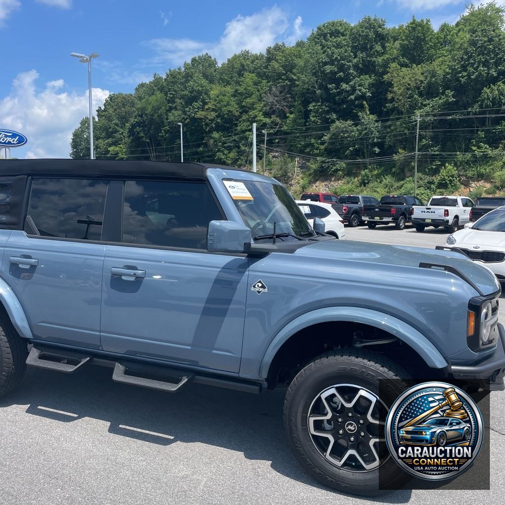 2024 Ford Bronco Outer Banks