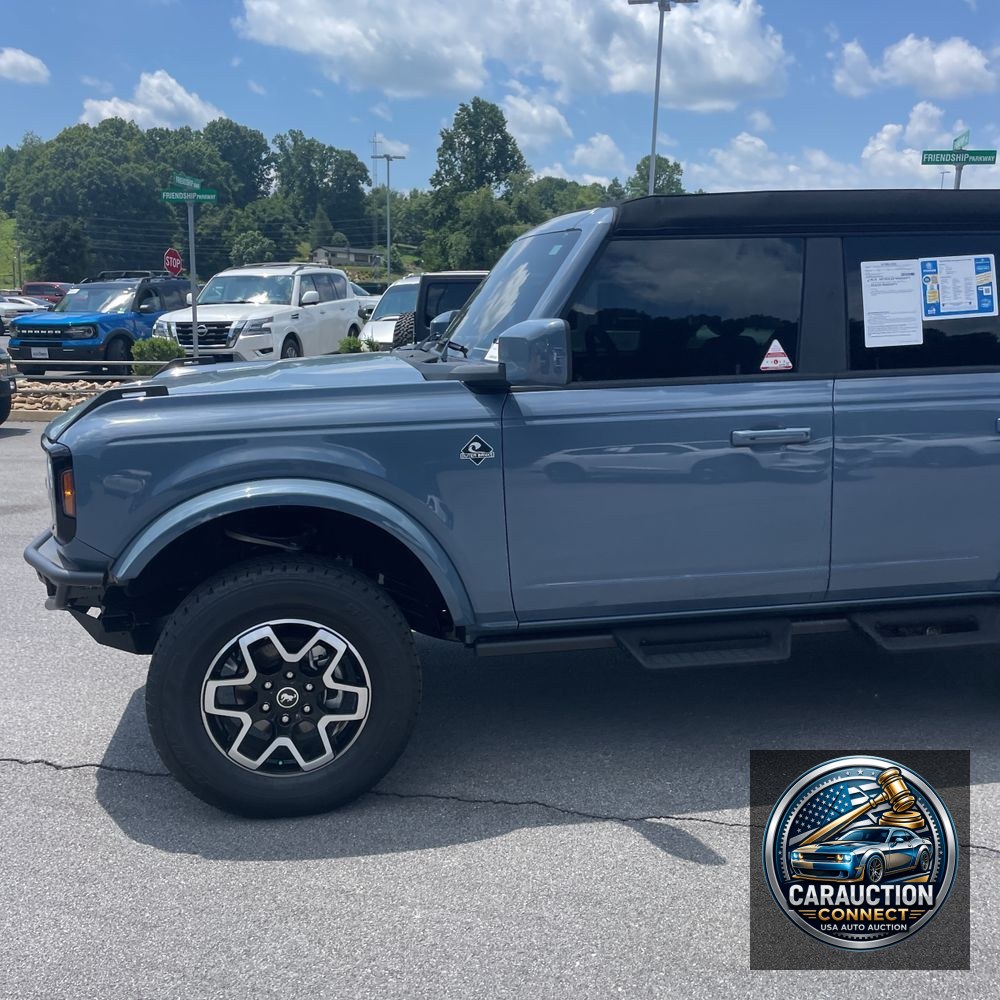 2024 Ford Bronco Outer Banks