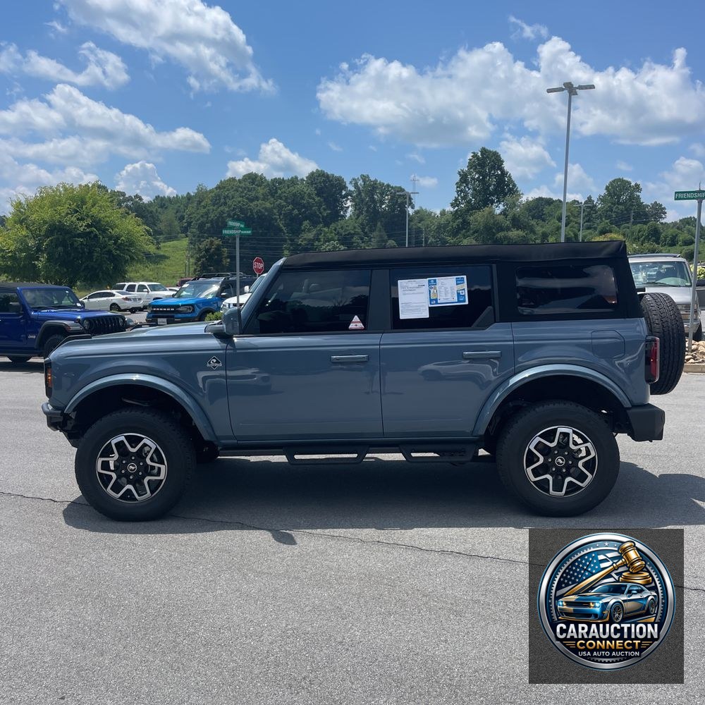 2024 Ford Bronco Outer Banks