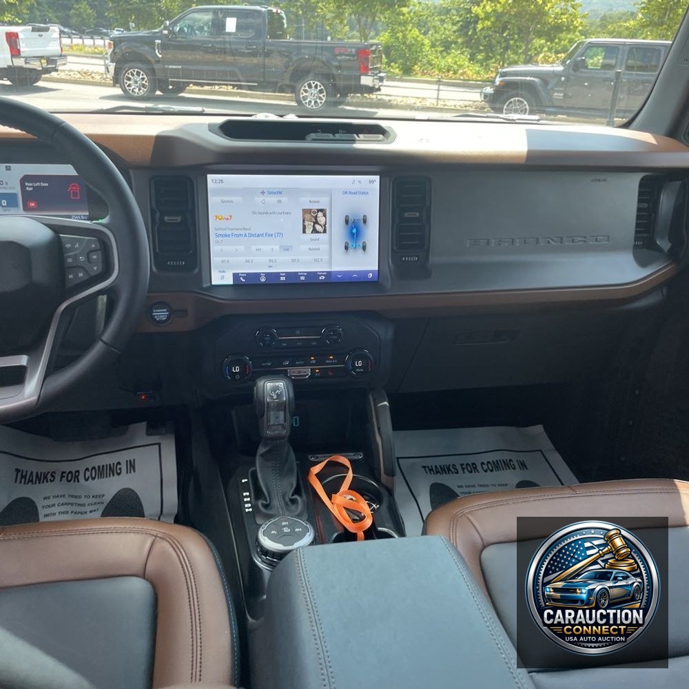 2024 Ford Bronco Outer Banks