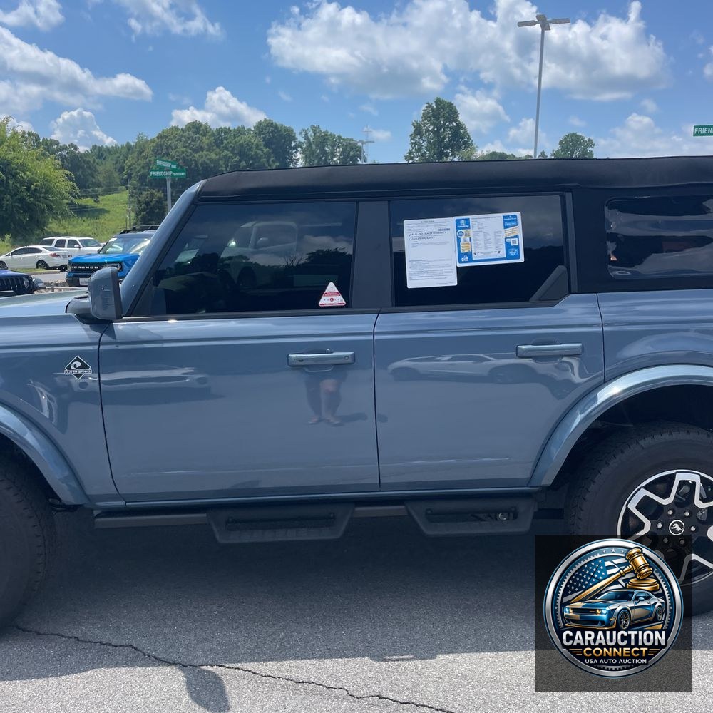 2024 Ford Bronco Outer Banks