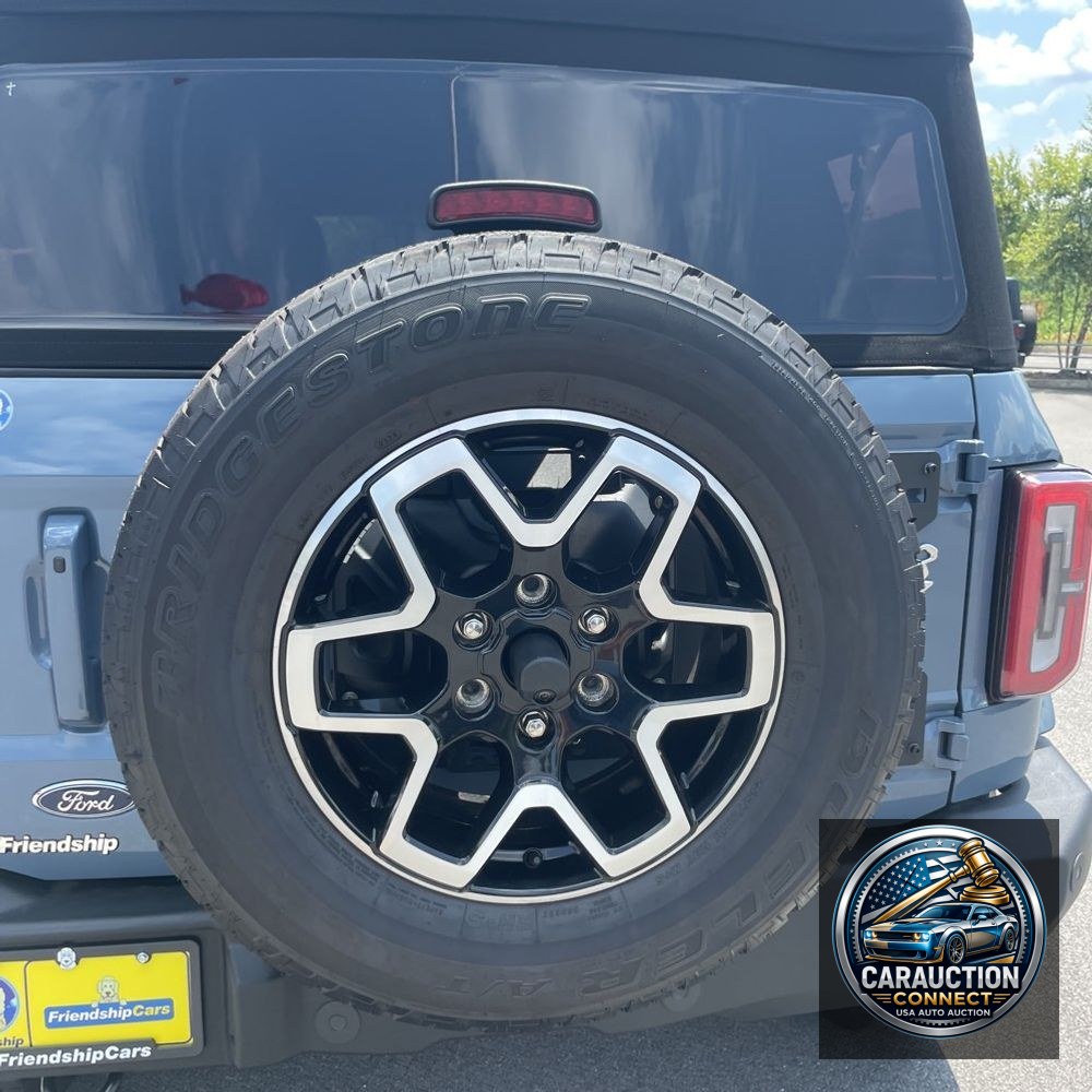 2024 Ford Bronco Outer Banks