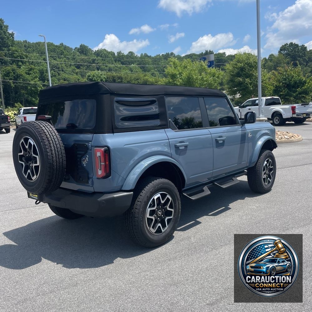 2024 Ford Bronco Outer Banks