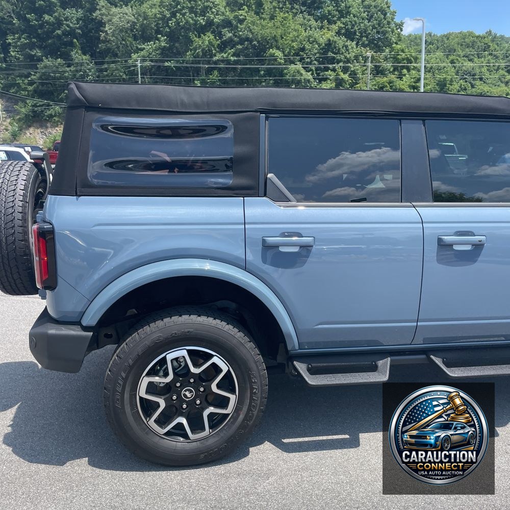 2024 Ford Bronco Outer Banks