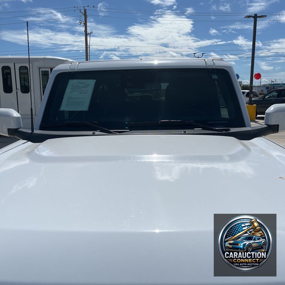 2024 Ford Bronco Outer Banks