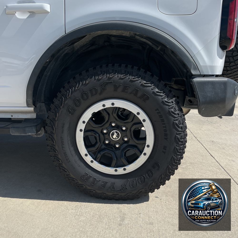 2024 Ford Bronco Outer Banks
