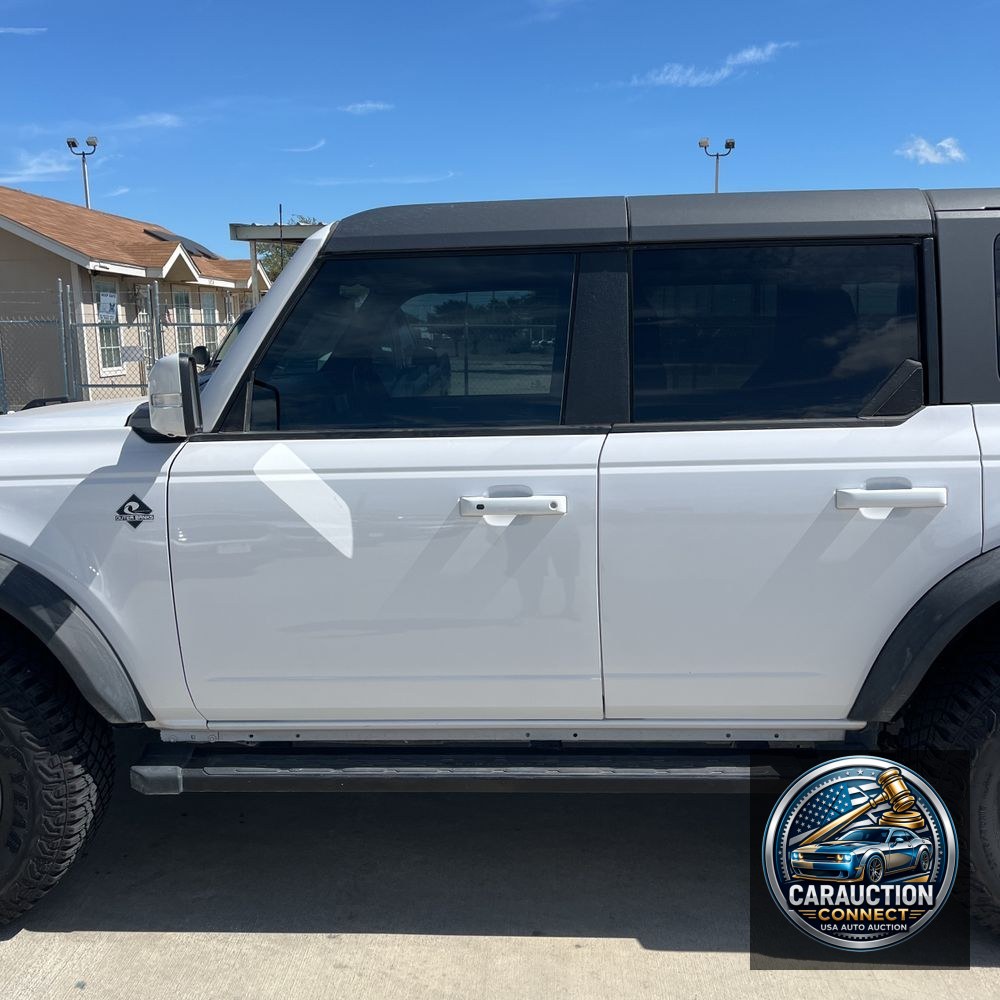 2024 Ford Bronco Outer Banks