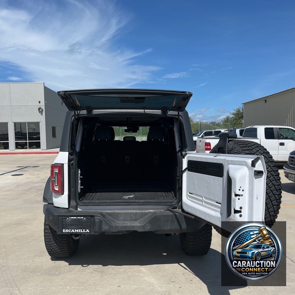 2024 Ford Bronco Outer Banks
