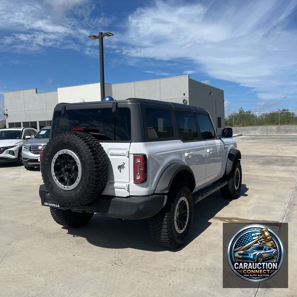 2024 Ford Bronco Outer Banks